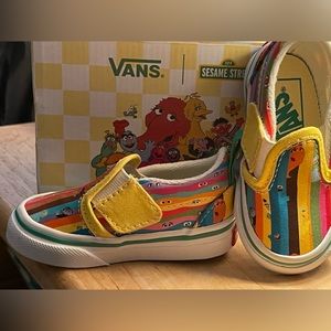 Sesame Street Slip on Vans 🧡💛💙💜💚❤️